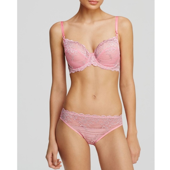 Wacoal Other - Wacoal Embrace Lace Underwire Bra 34DDD